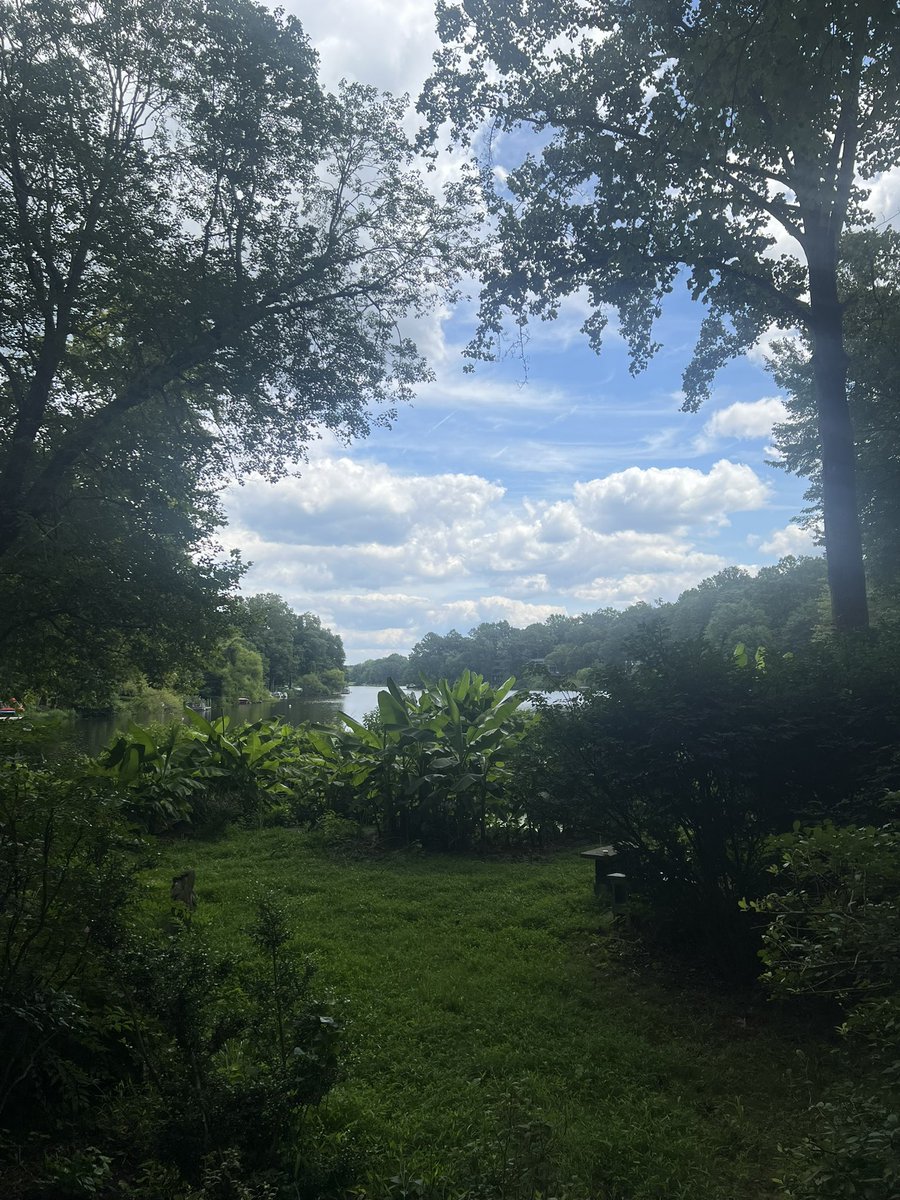 afshaanabdul's tweet photo. Somewhere in Reston, VA 🚶‍♀️ https://t.co/KC5oH8vGRN