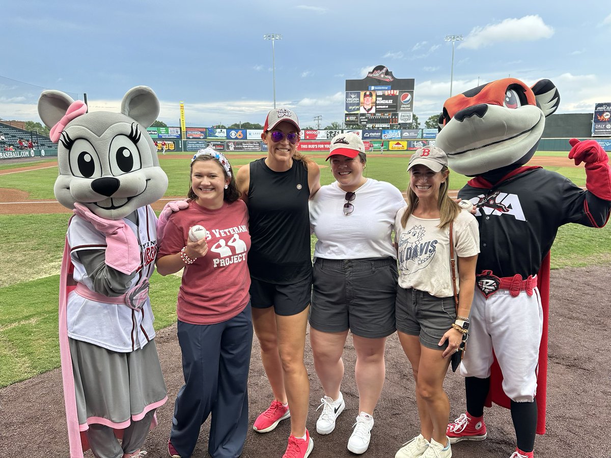 Brian Hahn tweet media