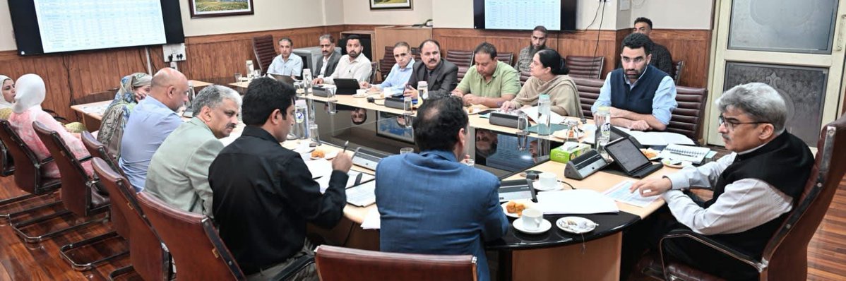 NHM, J&K (@nhmjk5) on Twitter photo Chief Secretary Shri Atal Dulloo, IAS chaired a key meeting reviewing the TB Mukt Bharat Abhiyan progress in Jammu & Kashmir. The administration remains committed to a TB-free J&K through coordinated action and resource optimization.<a href="/diprjk/">Information & PR, J&K</a> <a href="/MoHFW_INDIA/">Ministry of Health</a> Chief Secretary Shri Atal Dulloo, IAS chaired a key meeting reviewing the TB Mukt Bharat Abhiyan progress in Jammu & Kashmir. The administration remains committed to a TB-free J&K through coordinated action and resource optimization.<a href="/diprjk/">Information & PR, J&K</a> <a href="/MoHFW_INDIA/">Ministry of Health</a>