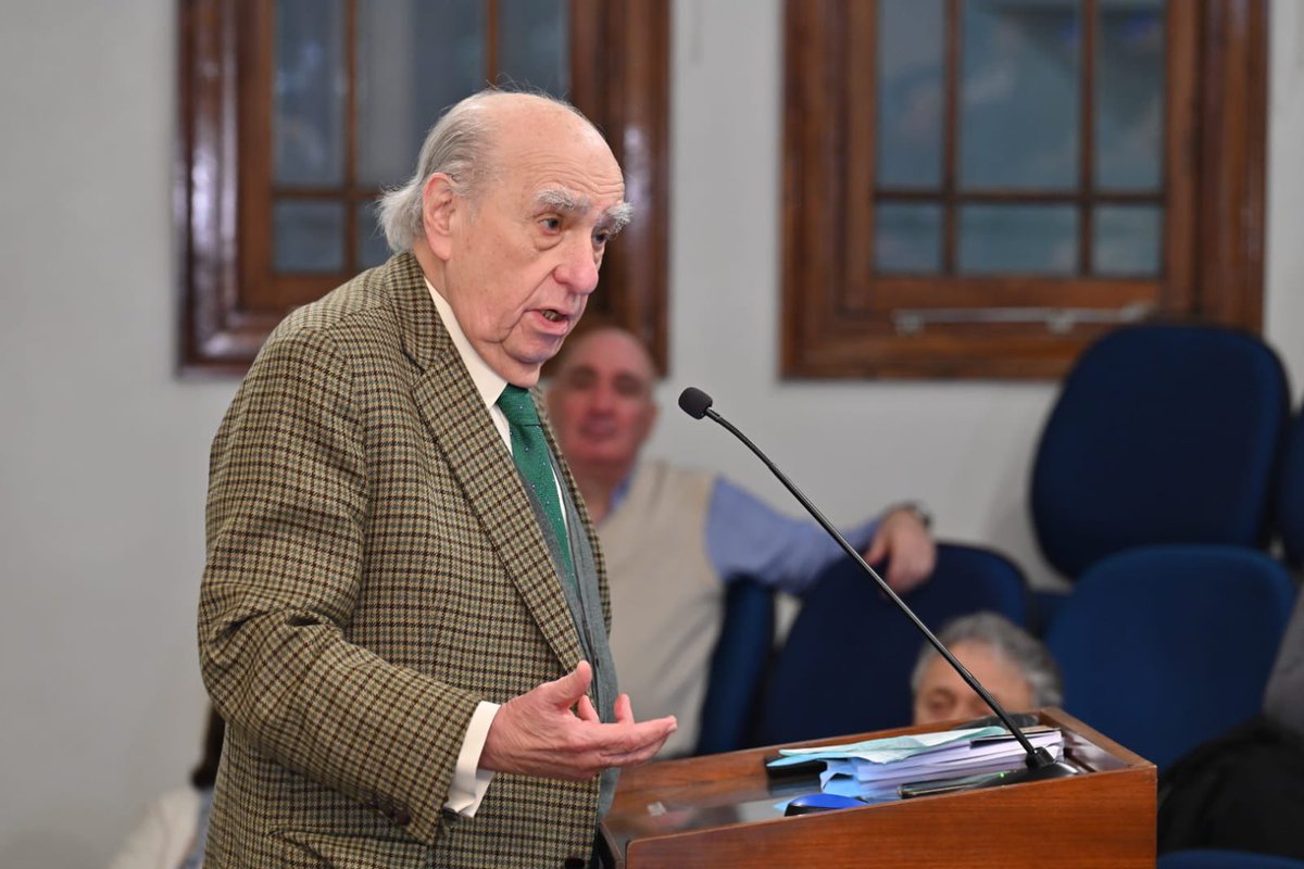 UniversidadORT's tweet photo. 📚 La Comisión Rodríguez Fabregat reedita las memorias del diplomático uruguayo Enrique Rodríguez Fabregat.
 
Participaron los expresidentes @JMaSanguinetti y Luis A. Lacalle Herrera, y el Dr. Ricardo Ehrlich, exministro de Educación y Cultura.
 
Compartimos imágenes del acto ⤵️ https://t.co/SrLizMNk65