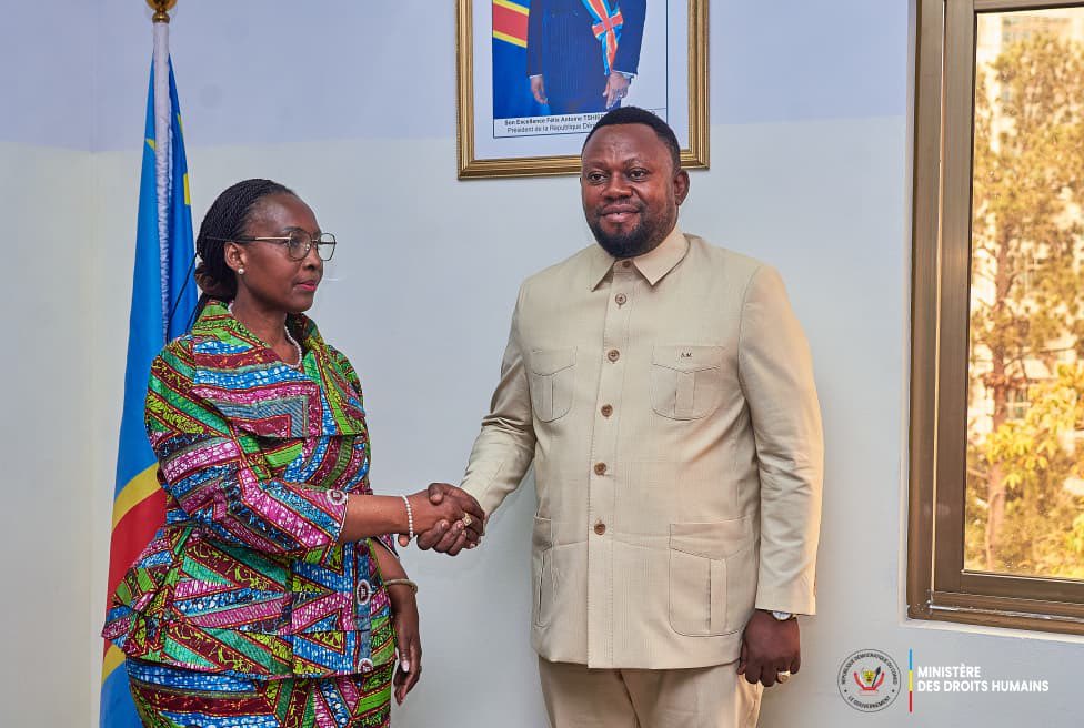 Je tiens d’abord à remercier Son Excellence Monsieur le Président de la République, Chef de l’État, garant de la Nation, Félix-Antoine Tshisekedi Tshilombo, pour la confiance qu’il a bien voulu placer en ma modeste personne en me nommant Ministre des Droits humains de la #RDC. Je
