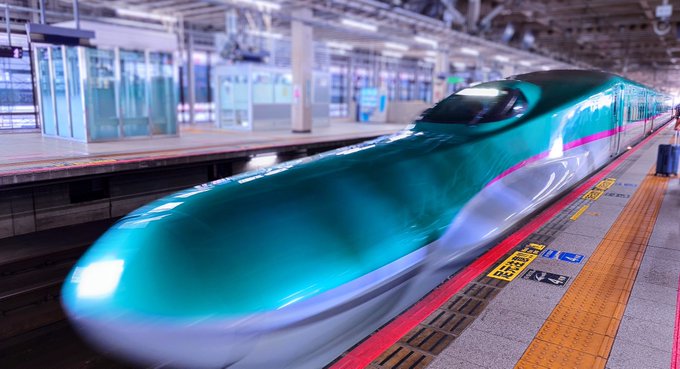 はやぶさクン❤️❤️❤️✨

無事出発!お盆ど真ん中の上り新幹線は逆に空いてるぞい 