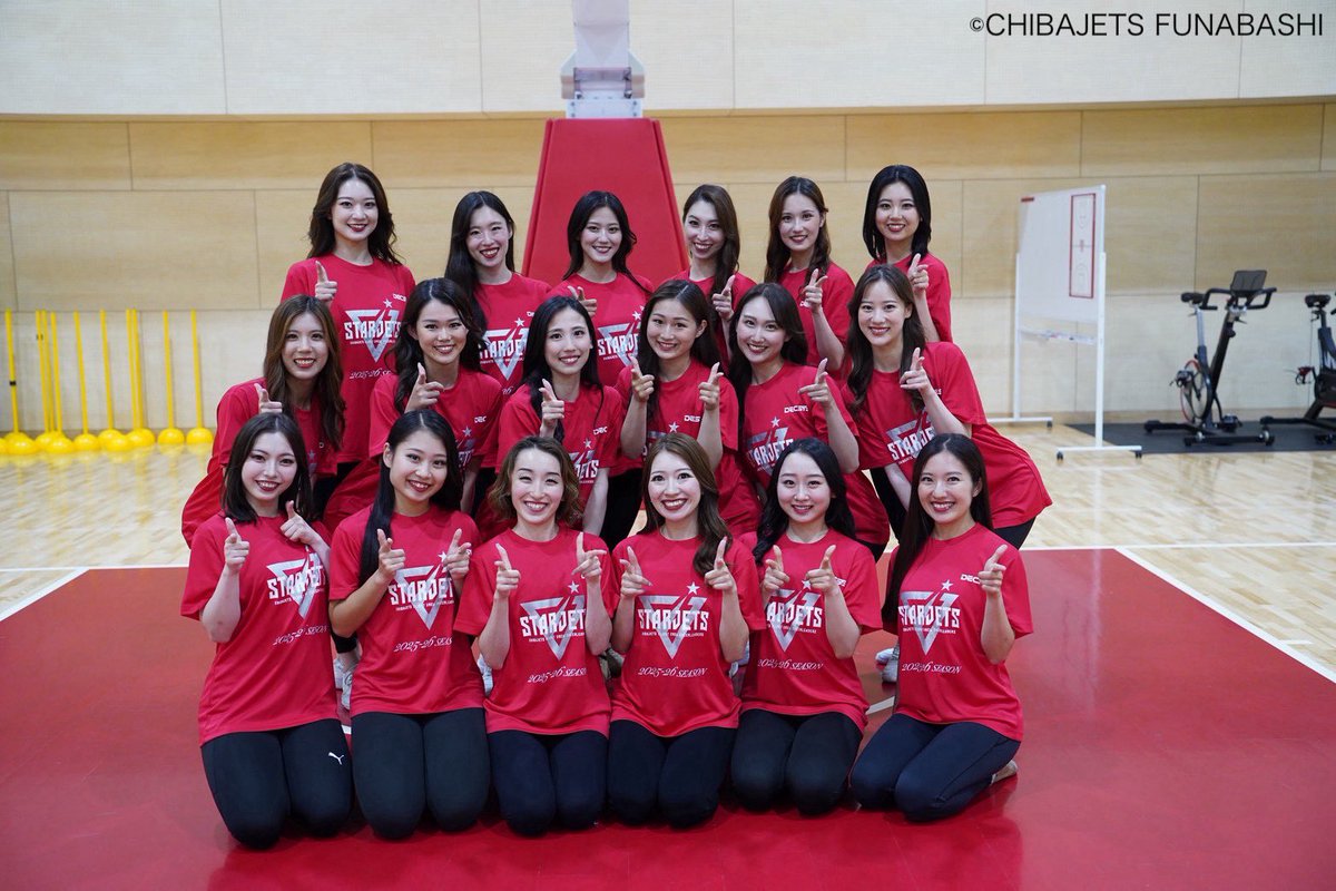 いよいよ本日から🌟 沢山のスクール生のみんなが輝く姿を見ることが、とても楽しみです🌻 また、新生STAR JETSも初お披露目となります✨ 一般の方はぜひ後日チェックしていただけると嬉しいです☺️ GO JETS✈️❤️ #千葉ジェッツ #starjets