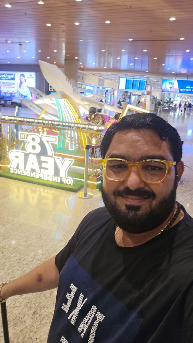 sunilbadsiwal's tweet photo. #Thankful to @AdaniOnline @CSMIA_Official 4 promoting @makeinindia by displaying such prominent installation at #MumbaiAirport #T2D featuring models of defense &amp; IT equipments like BrahMos missiles, an aircraft, public utility #Metro #Rail, Computers etc. #IndependenceDay2025 https://t.co/IuMnHPq1GG