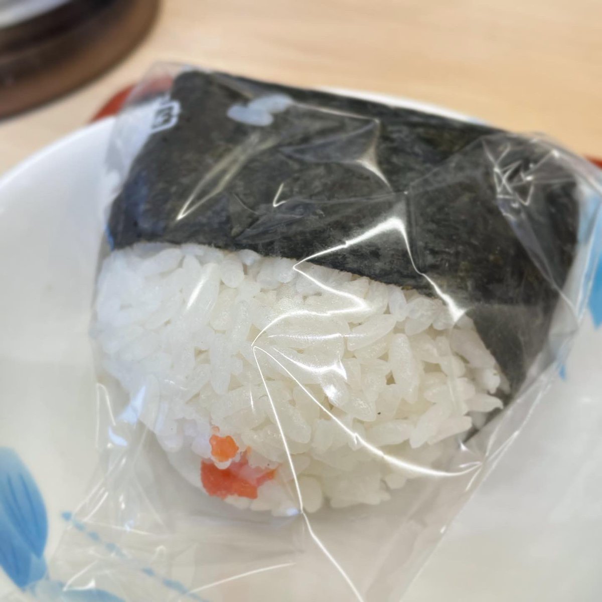 最高のおっさんの朝ごはん。
そば処めとろ庵　冷やし小海老おろしそば＋春菊天、明太子おにぎり
#最高のおっさんの蕎麦 
#2025チャレンジ第二弾 
#DOCTORPRICE ロケ