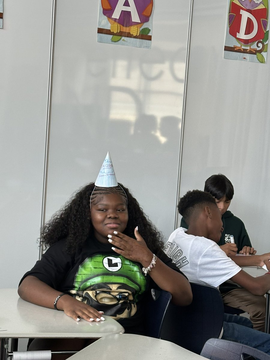 mrswigginsrela's tweet photo. Forget the name tents… we do name party hats! Looking forward to a fun year ahead! @HumbleISD_WLMS https://t.co/xLjuUP6pXq