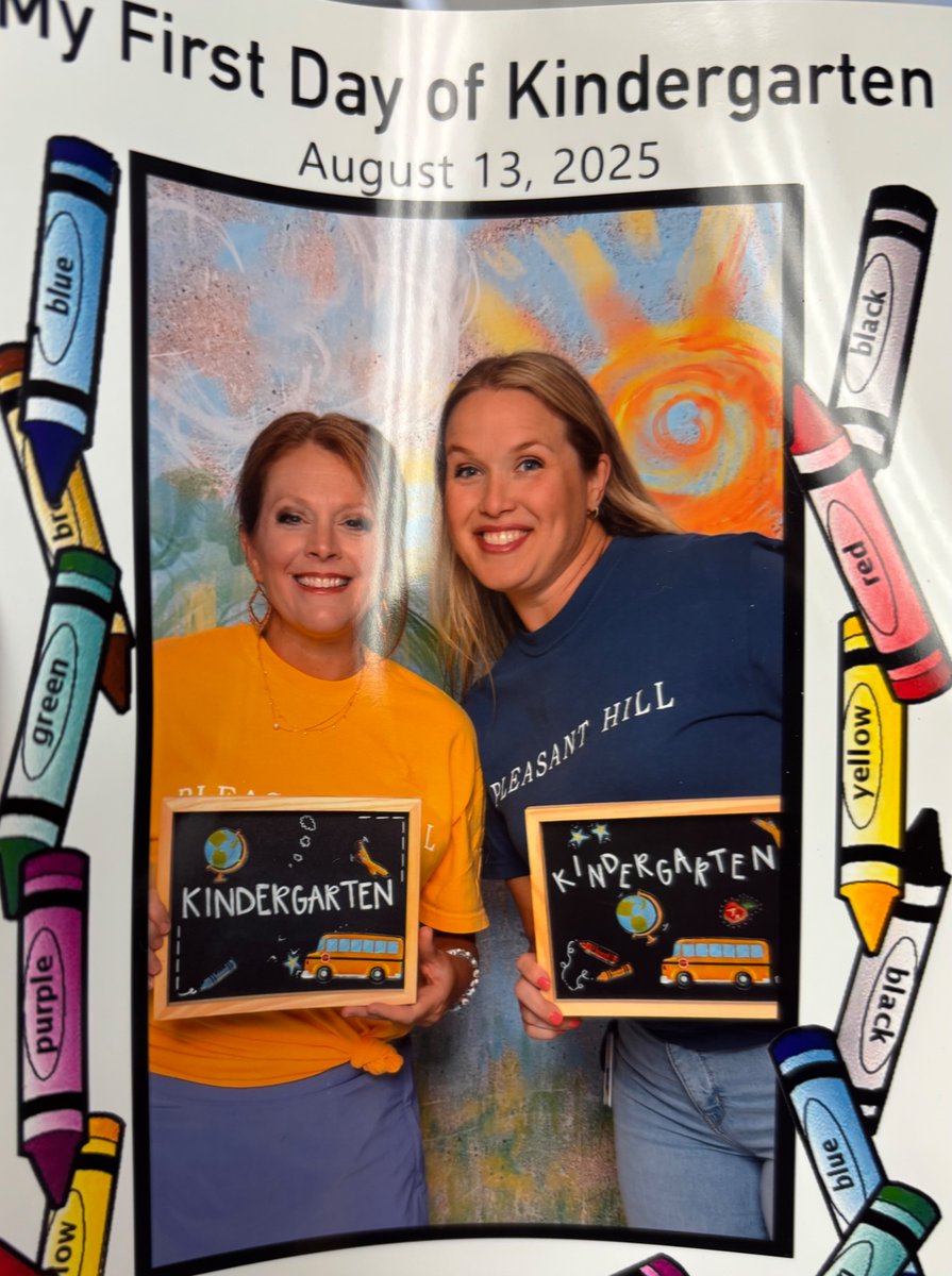 lauren_houser's tweet photo. Such a fun first day of school with #get2phe #1LISD teachers and students! Let’s make this a great 25-26 school year…or not…the choice is yours! @hrobbinsPHE https://t.co/c1lHiQ54bf