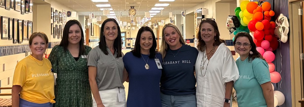 lauren_houser's tweet photo. Such a fun first day of school with #get2phe #1LISD teachers and students! Let’s make this a great 25-26 school year…or not…the choice is yours! @hrobbinsPHE https://t.co/c1lHiQ54bf