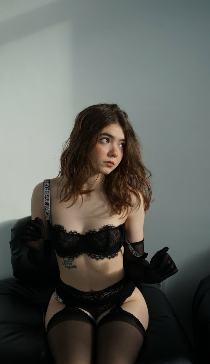 Plumpy_mage's tweet image. All black🖤✨