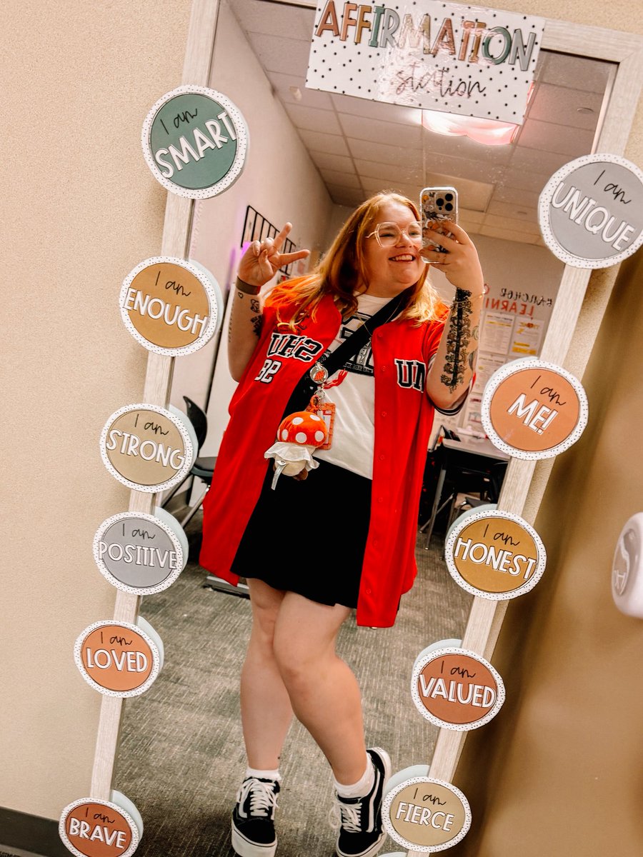 HAPPY FIRST DAY OF SCHOOL!!! loved kicking it with these kiddos today. YEAR FIVE, with some of my old kinder babies at my side.  couldn’t ask for better. ♥️ #exleytweets