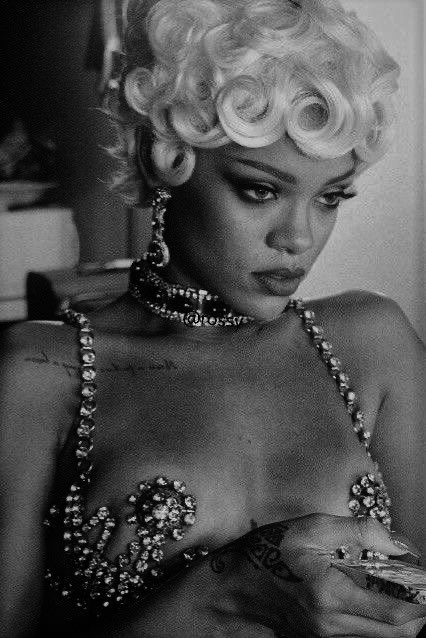 Rihanna | HQ (@hqfenty) on Twitter photo 