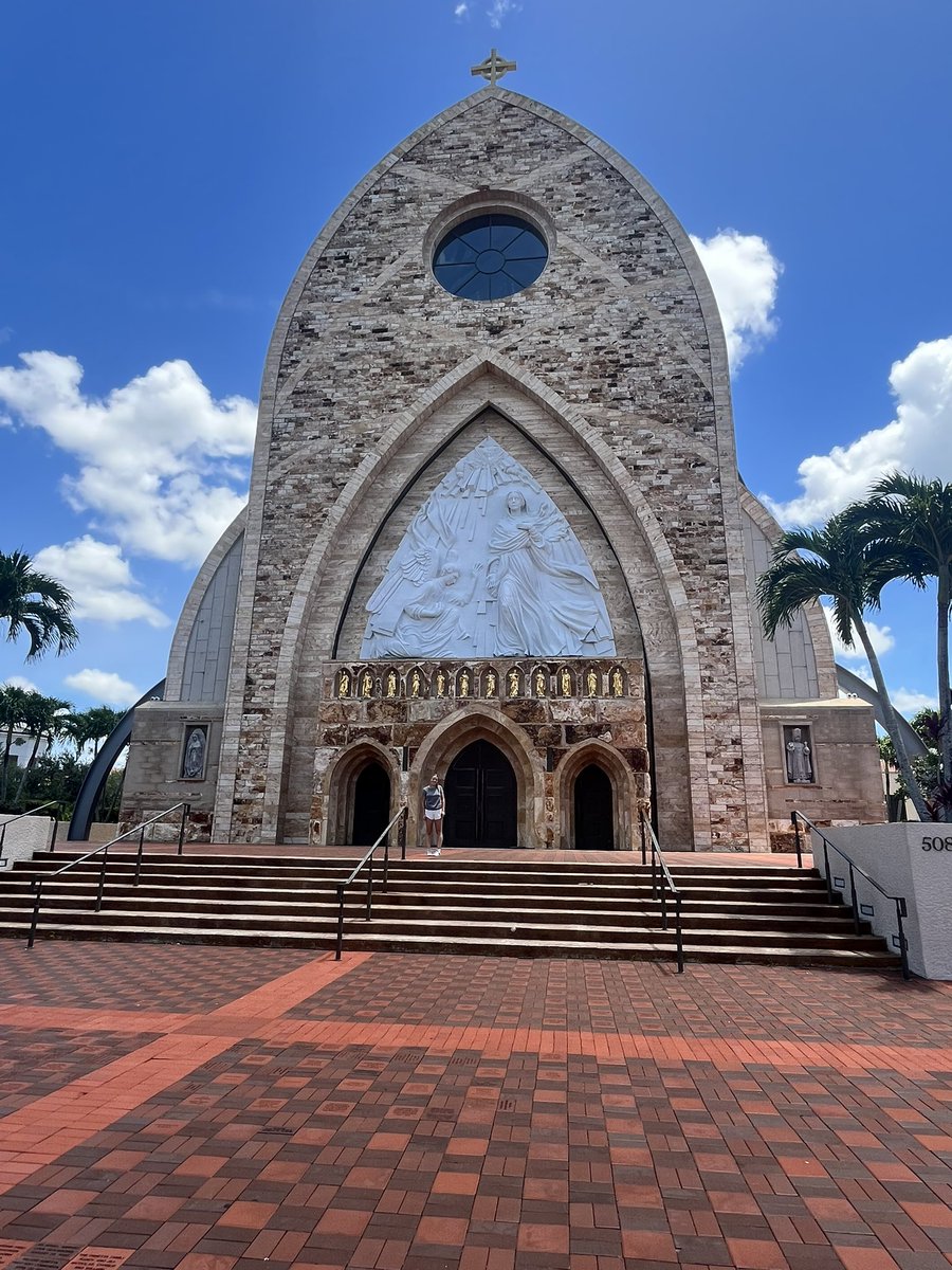 Thank you to <a href="/avemariauniv/">Ave Maria University</a> for a great campus tour and a special thank you to <a href="/TyMedina34/">Trinity Medina</a> and the <a href="/GyreneSoftball/">Ave Maria University Softball</a> for a sneak peak into softball life. Can’t wait to be back! <a href="/CTLightning09GD/">CT Lightning '09 Gold ⚡</a>