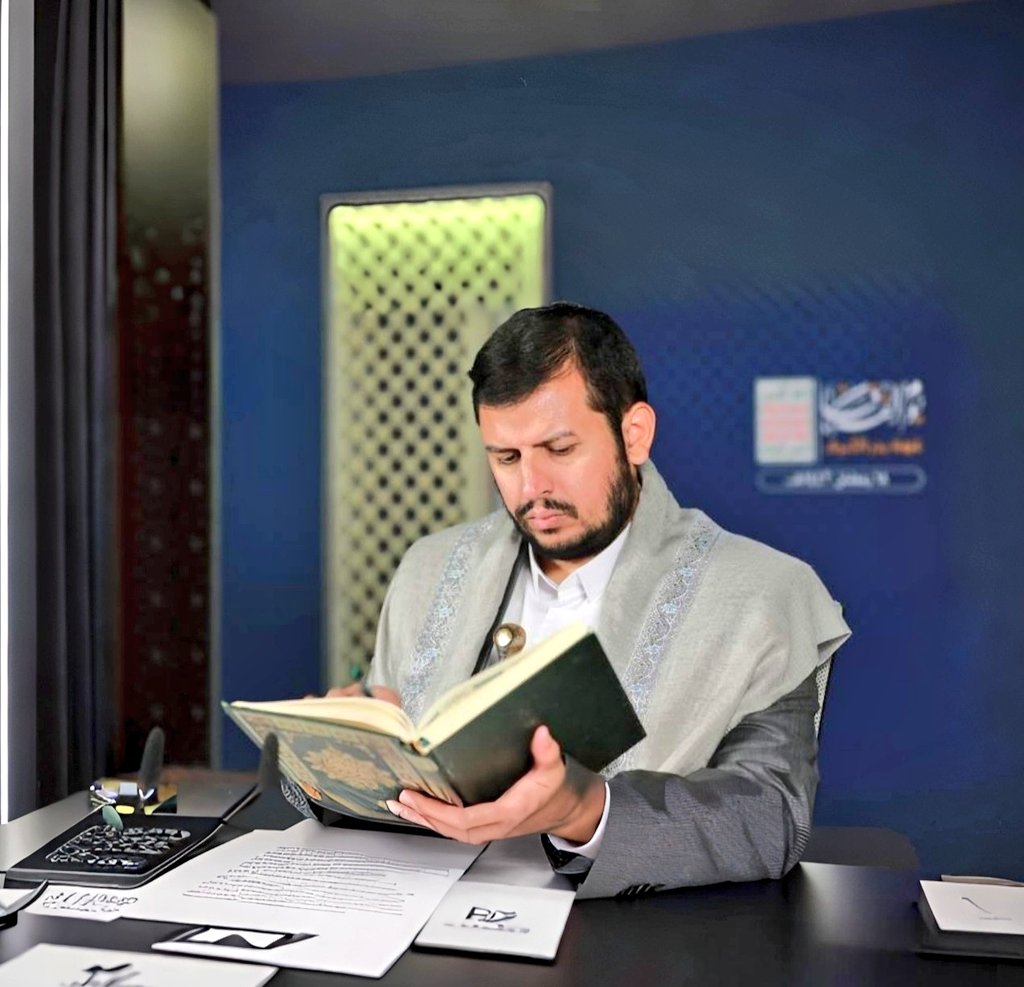 والله لو علمت بقائد مثل السيد عبدالملك الحوثي
لما تراجعت عن توليه وطاعته والجهاد تحت رايته أياً كان ومن أينما كان
لكني لم أجد مثله