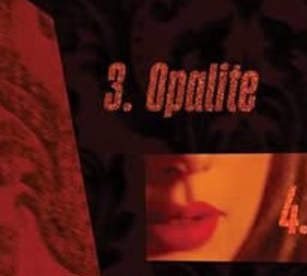 aliiiaugust's tweet photo. She was wearing Opalite earrings in semi-final match and 

the track 3 is called “Opalite”
She is mastermind https://t.co/pD2OYXVMqi