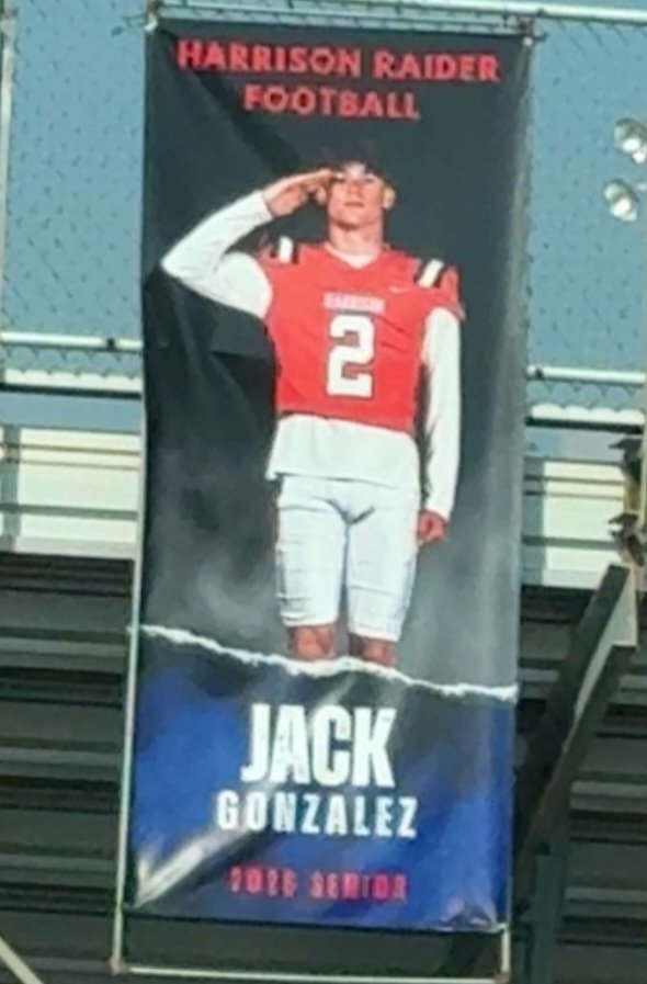 🫡🫡 <a href="/NavyFB/">Navy Football</a> got a good one! 

#INAM 🟦🟧⚔️⚔️