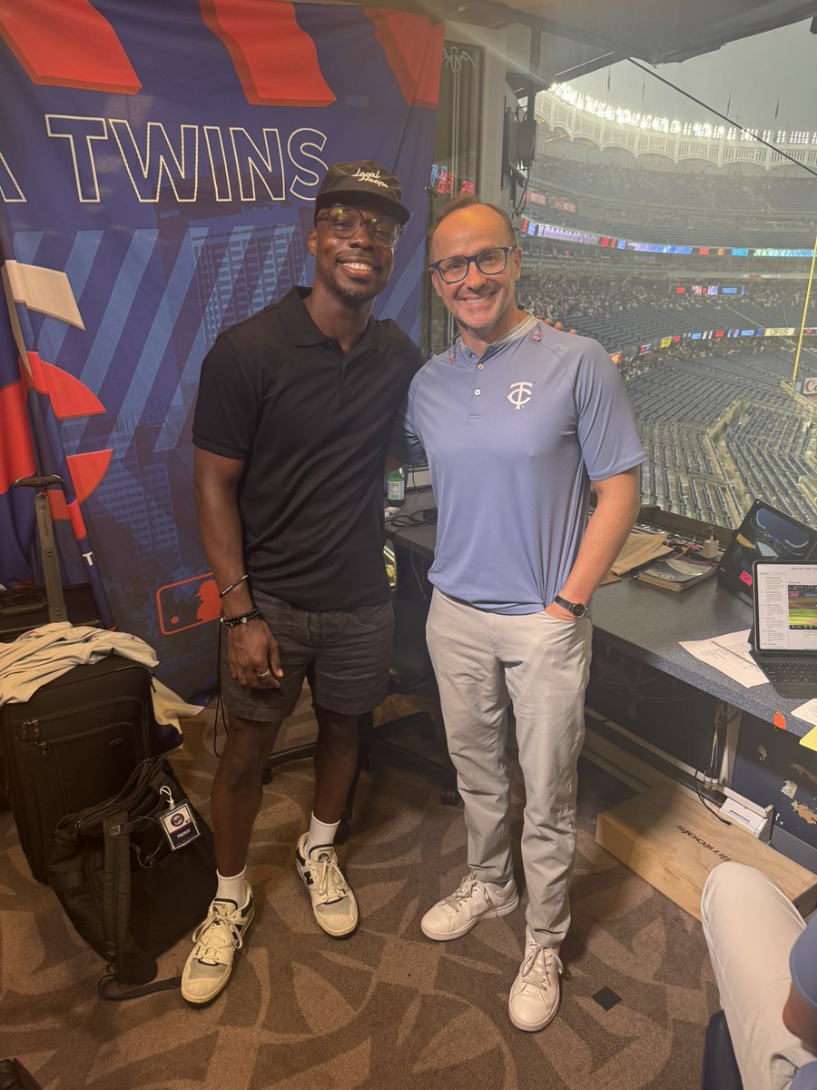 CoryProvus's tweet photo. Awesome catching up with @Grady tonight. Outstanding broadcaster but a better dude. @Timberwolves #cash https://t.co/BRk6qUAY97