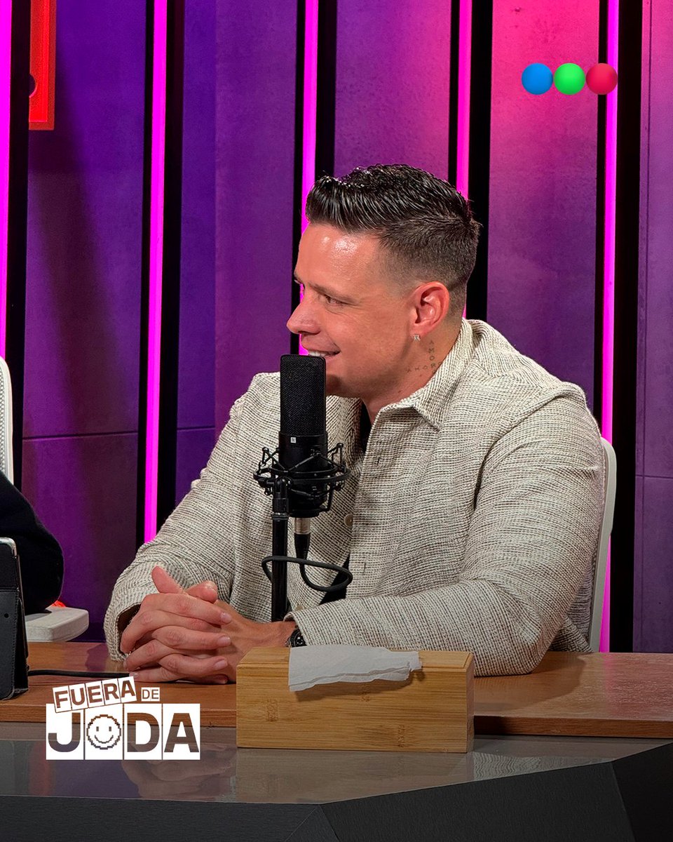 telefe's tweet photo. Invitadazo y programon hoy en #FueraDeJoda 😮‍💨 Nos visitó Marko 😃 Miralo completo en el canal de YouTube de Telefe 🌟

💫 #FueraDeJoda de lunes a jueves desde las 18hs por #StreamsTelef https://t.co/e03GuAEeJN