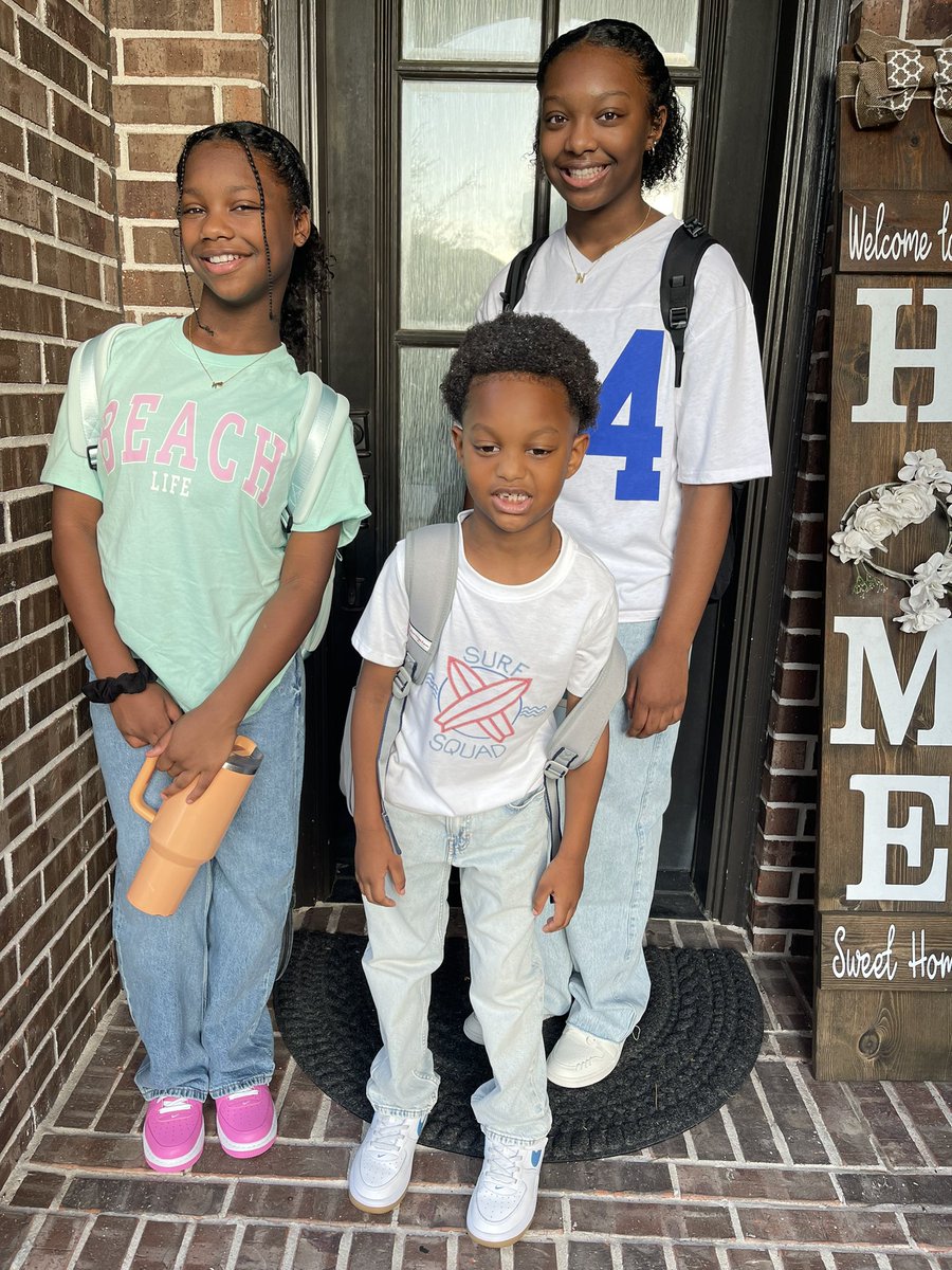 Lynsey Thrower tweet media