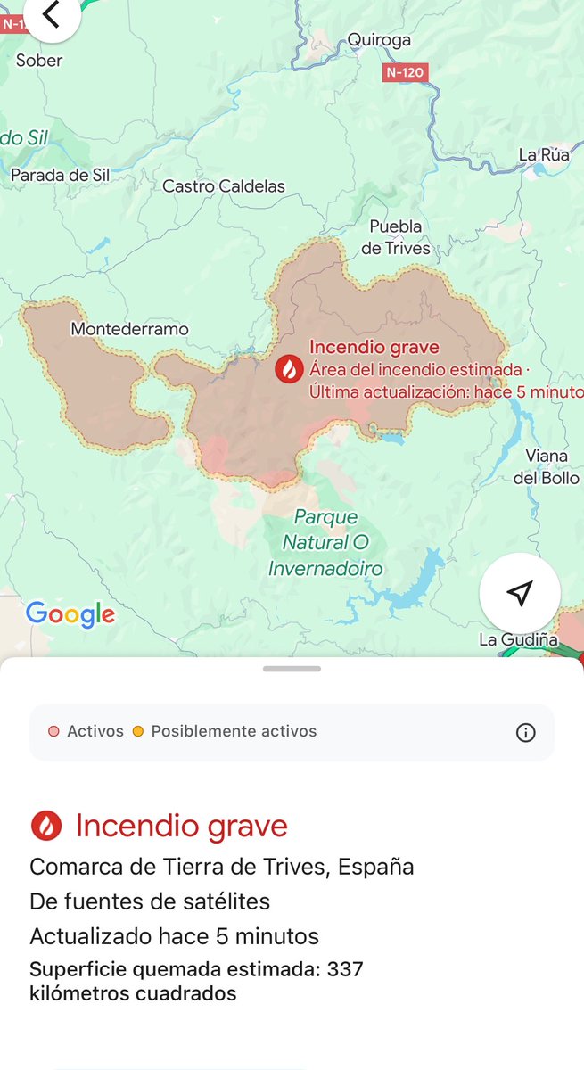 Ourense7's tweet photo. Según satélite y Google maps el #IFRequeixoChandrexadeQueixa en #ourense tiene una extensión de 337km2 ósea 33mil HA quemadas. Como puede sé que fuentes oficiales digan 4500 solo @Xunta @DeputacionOU estaríamos hablando del mayor incendio en la historia de Galicia. @BrifLaza https://t.co/Bb7OaHLuJ2