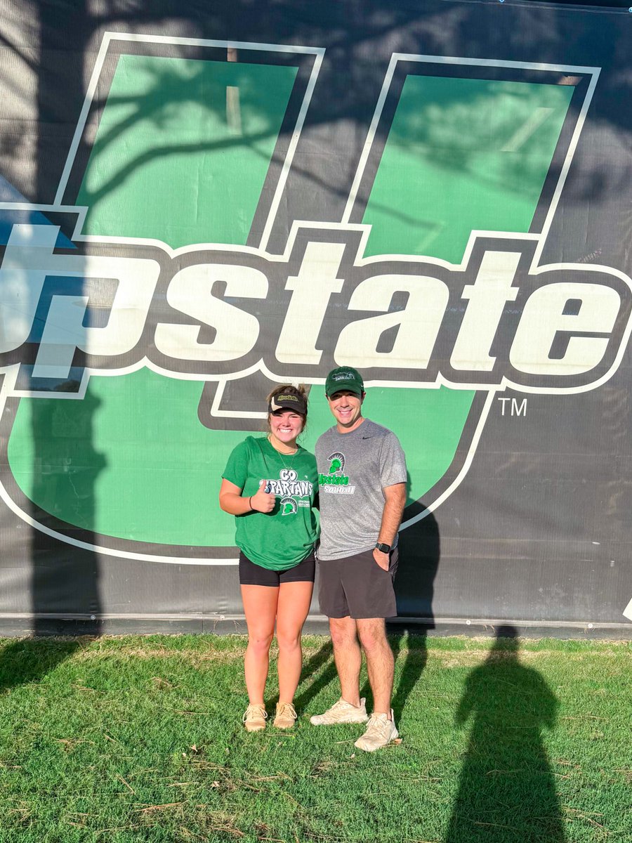 miakovacs03's tweet photo. Got some great hitting in tonight with @jwint11 and some of my future teammates 💚🖤 Talked about being selectively aggressive at the plate and staying connected!! 
@PACKUPSTATE @Coach_TMeds @HawkinsChawkins @BEP_Polk @tori_polk22 @JMBP_theONLYONE @CarEliteNCorg @MaddalunaDave https://t.co/reWMze3LON