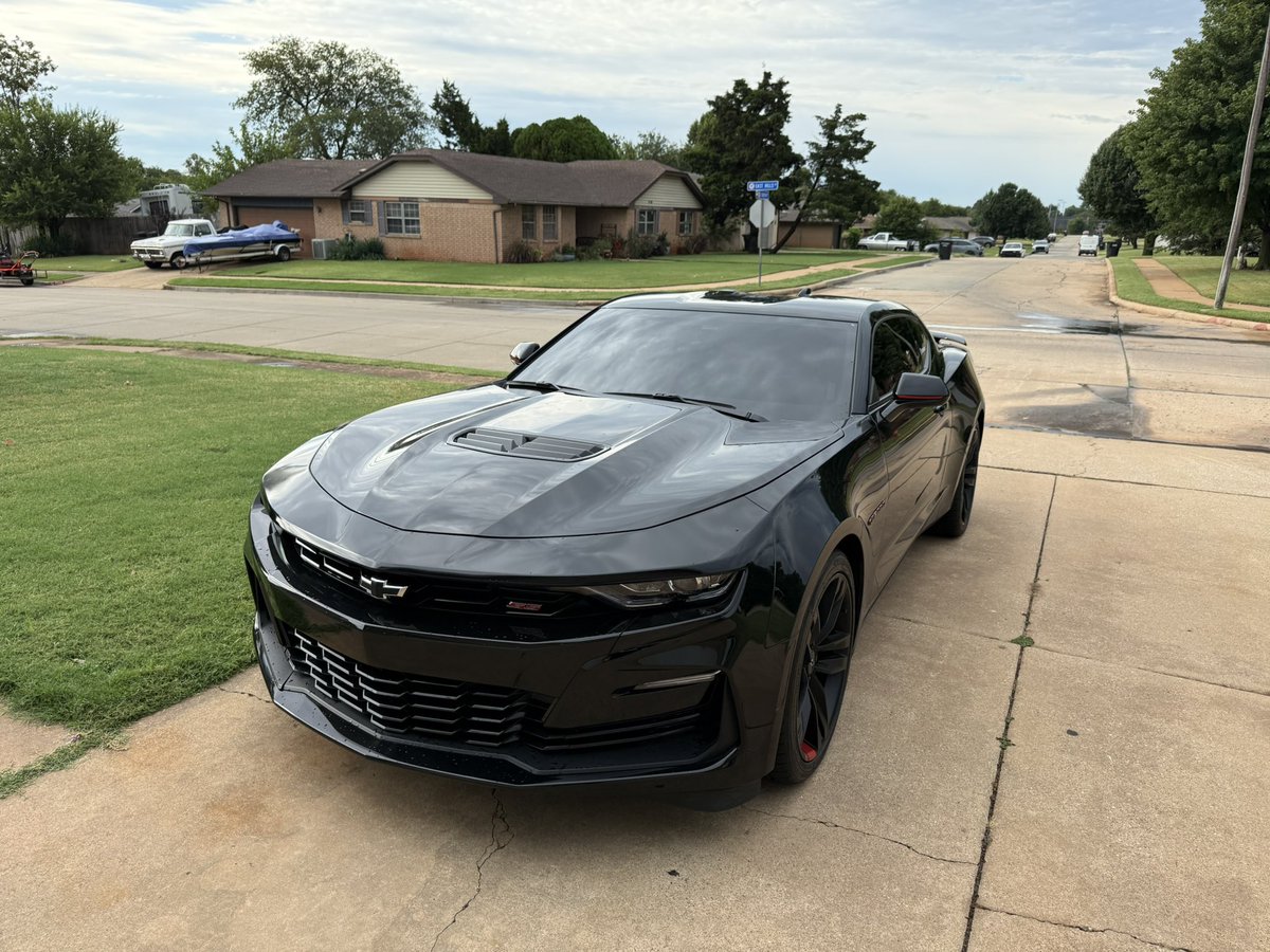 yt lividfv tweet media