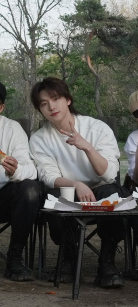 itsricsjayne's tweet photo. @pledis_17 💍 https://t.co/o2ukFnzsi3