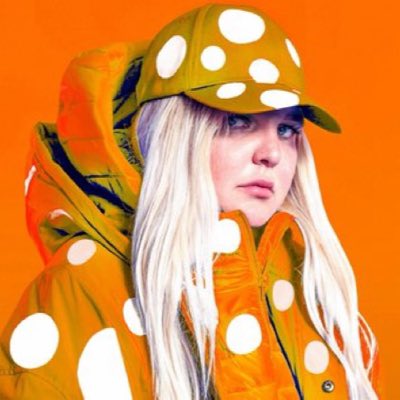 Tonesandlstan's tweet photo. #NewProfilePic #TheLifeOfaShowgirl https://t.co/446OcM7sGd