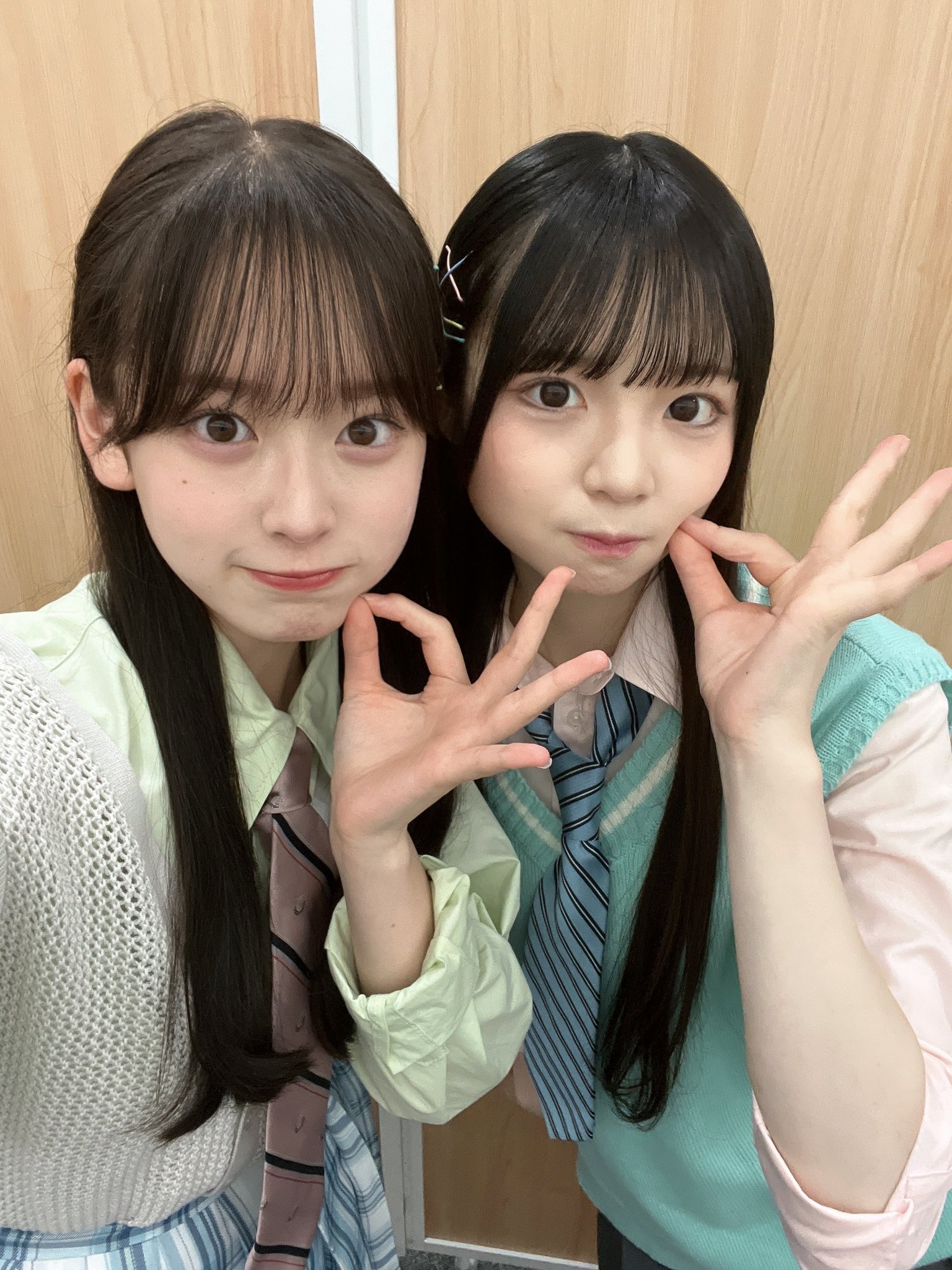 AKB48　近藤沙樹　2ショット写真会場限定 お守りおまもりビンゴ運上昇ver. 近藤 沙樹 | AKB48 Official Shop