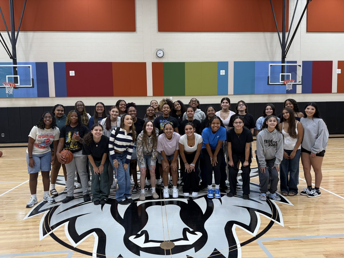 These girls are ready for the 25-26 school year!!  First day pic on the 3rd day!!!