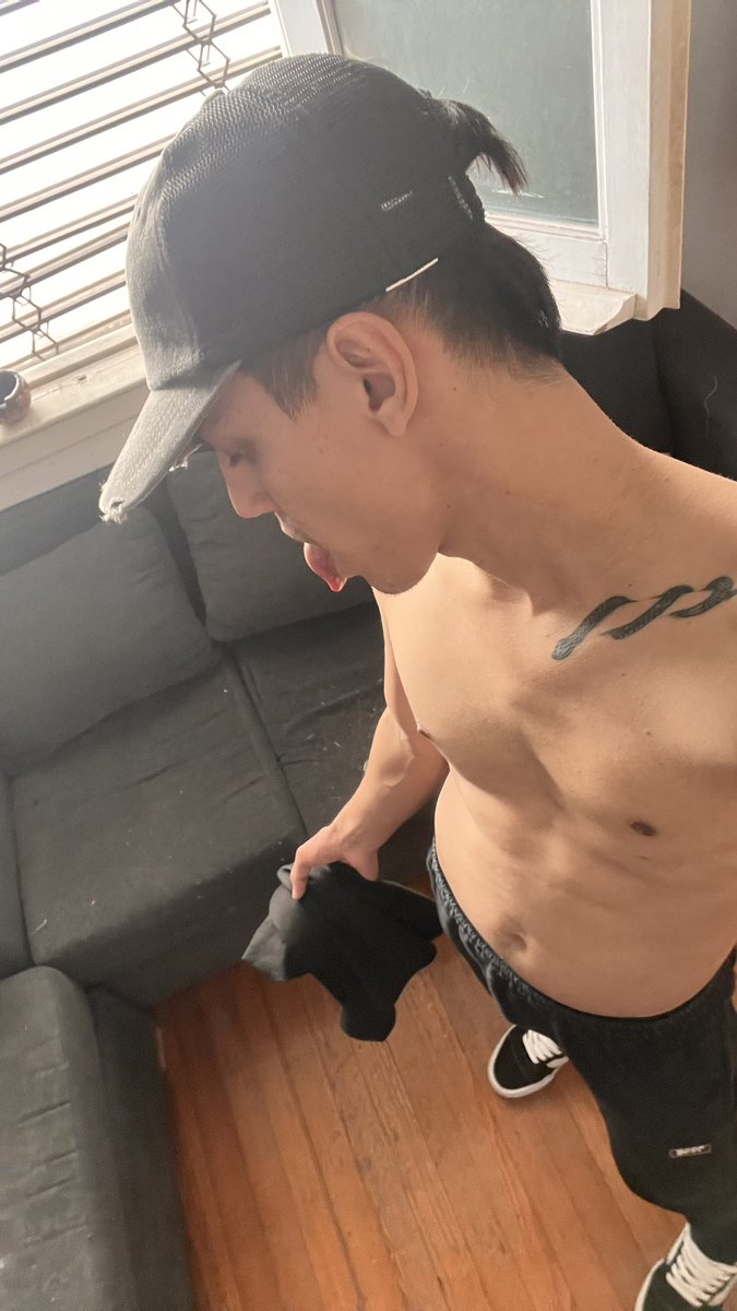 dylanterres18's tweet photo. 🚿 🧼 https://t.co/1qyI67OnDR
