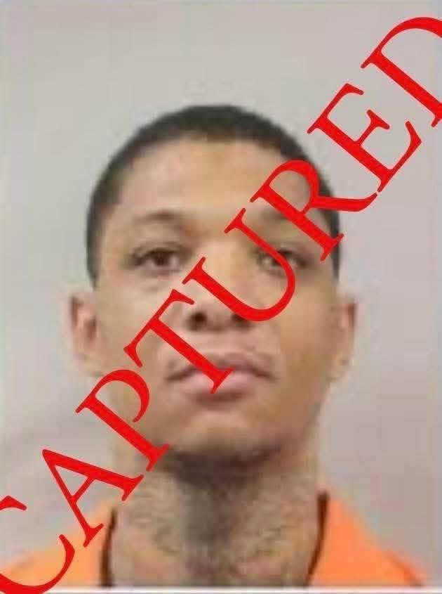 orgasm76189's tweet photo. Woaaahhh he got caught in philly 🤯 cc: https://t.co/TZU3a2Ifj3