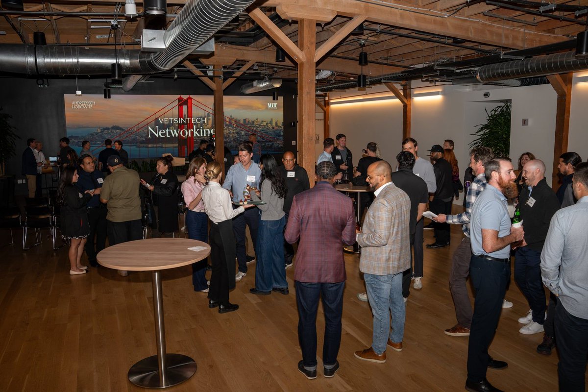 deepinventai's tweet image. Huge thanks to @VetsInTech for hosting an incredible in-person pitch event featuring veteran founders. 

We’re proud to have taken 2nd place and have Co-Founder Mitchell Weller (former @USArmy) bring Deepinvent’s AI innovation engine to this inspiring tech community for military,…