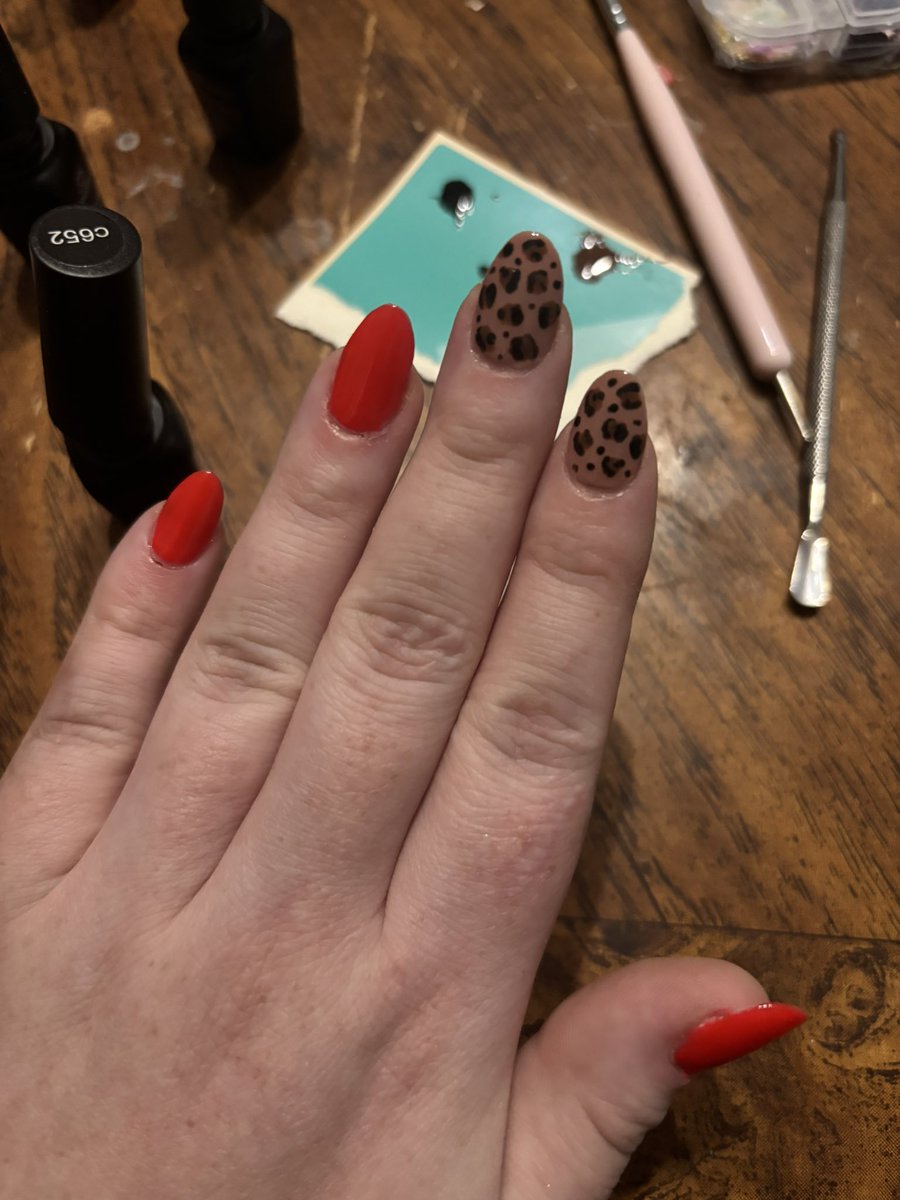 Ashweee143's tweet photo. Did my own gel x extensions for the first time. 🐆❤️ https://t.co/8icOyuyx8j