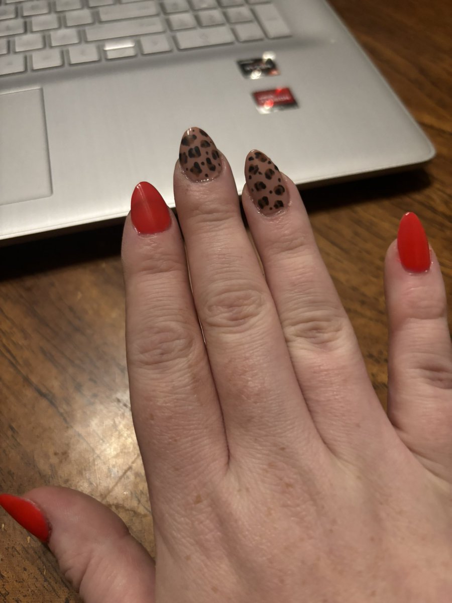 Ashweee143's tweet photo. Did my own gel x extensions for the first time. 🐆❤️ https://t.co/8icOyuyx8j