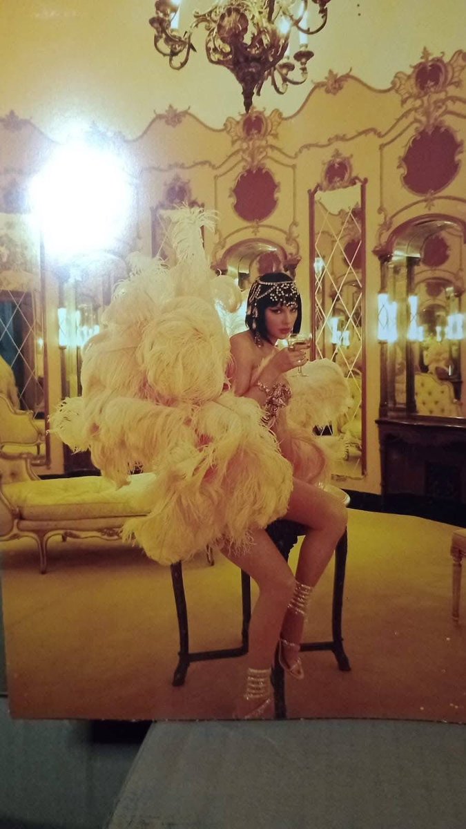 folkloreminds's tweet photo. A MULHER ESTÁ UM LUXO! 

COMO PODE SER TÃO CLASSUDA??!! https://t.co/9hkRxTmIZU