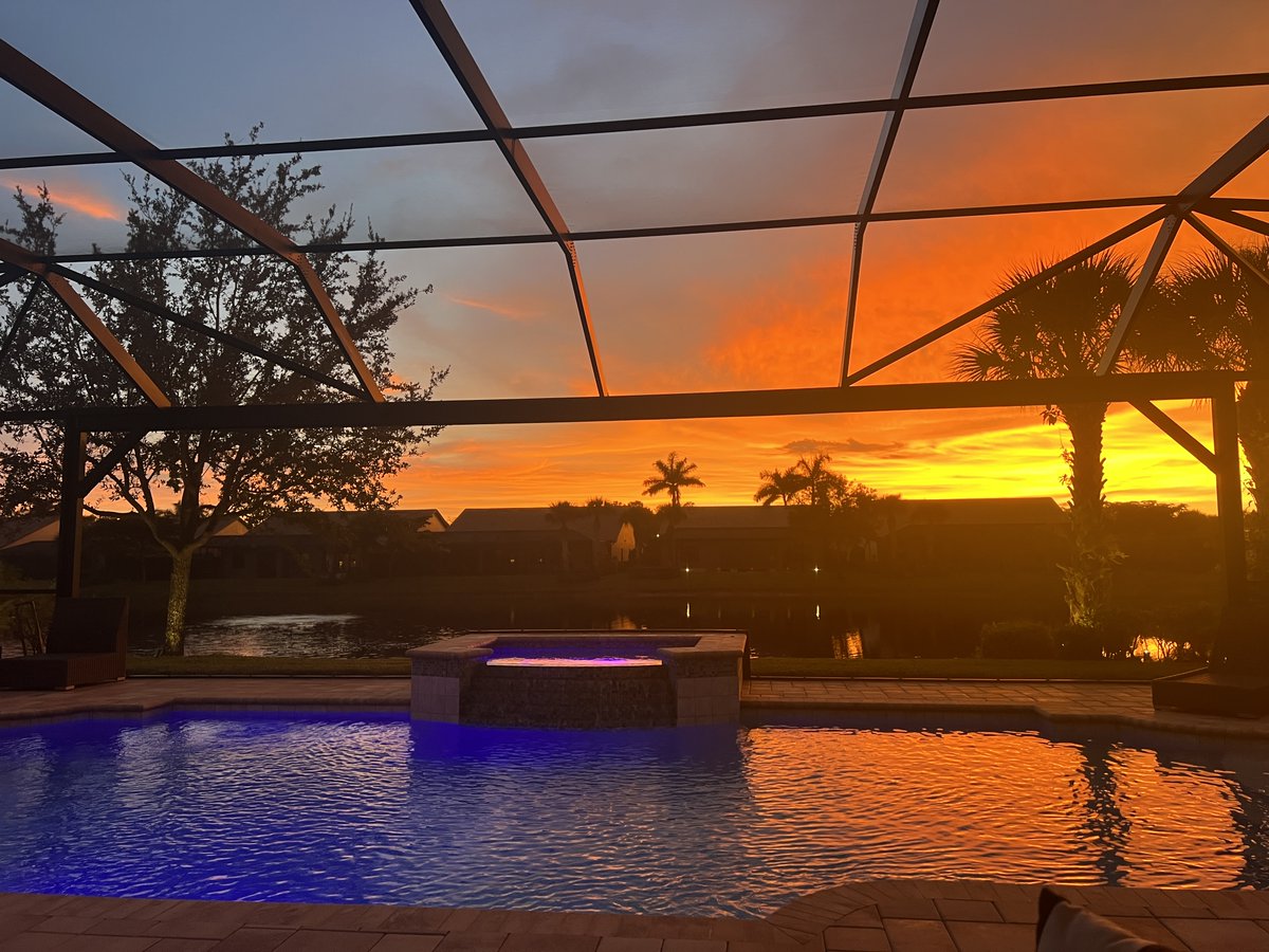 grayparker23's tweet image. Naples sunset in my backyard tonight