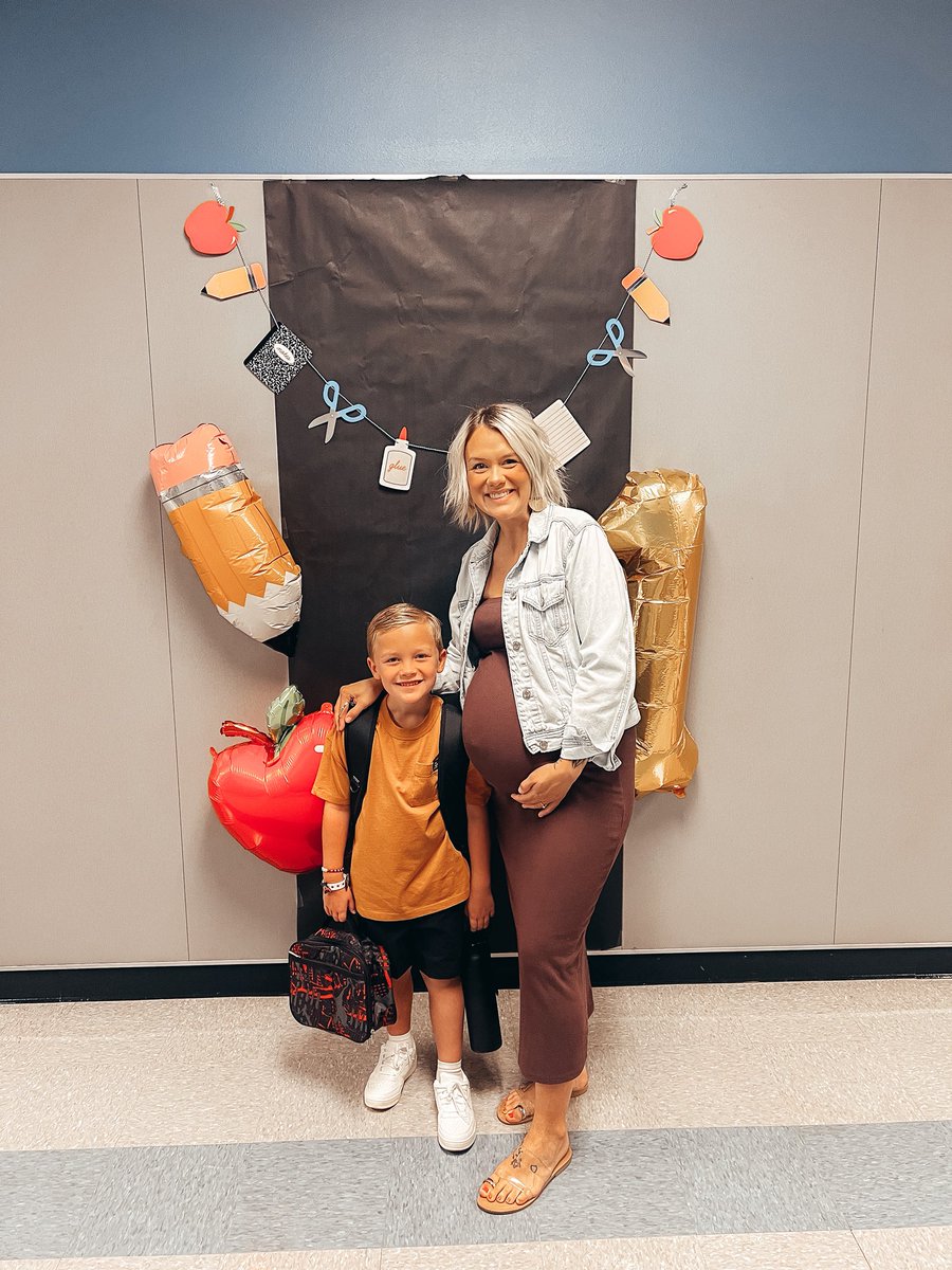 haleybslone's tweet photo. favorite first grader 🫶🏼 https://t.co/fAjigBXwct