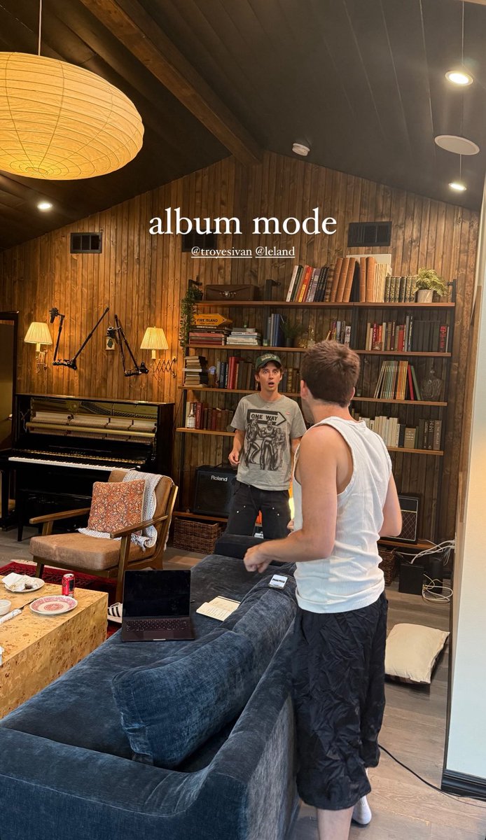 UpdatedTS's tweet photo. Troye is currently recording his next album in the studio, with Styalz Fuego and Leland 👀

“album mode” https://t.co/bYwsuamppL