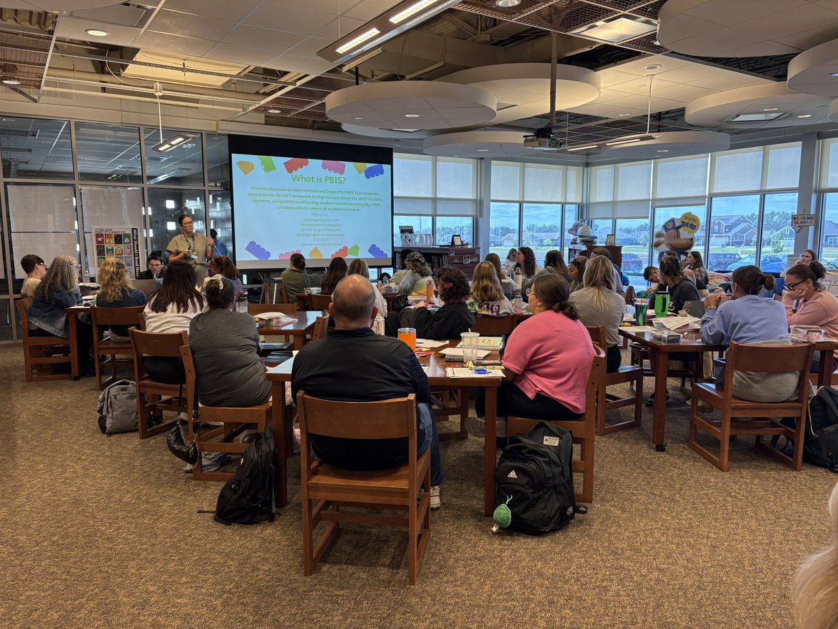 <a href="/MrsEnglandEBE/">Abbie England</a> leading our staff PD around behavior! <a href="/EBE_Lions/">EliotBattleLions</a> #CPSBest #EBELionPRIDE