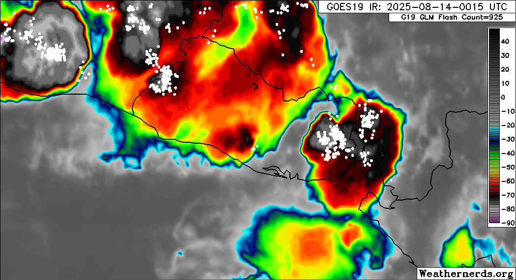 ⛈️ Lluvias moderadas a lapsos intensos en sector de Ahuachapán Norte y Centro (cabecera departamental), Zacatecoluca y ciudad de San Miguel.
Trayectoria de lluvias hacia el Oeste del país.
Tomar precauciónes debidas.
#ClimaSV