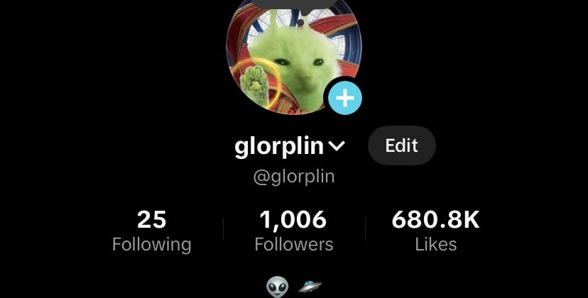 glorplin's tweet photo. reached 1k followers on the Marvel Rivals tiktok. small steps chat 🙏🏻 https://t.co/uXpArAdMwi