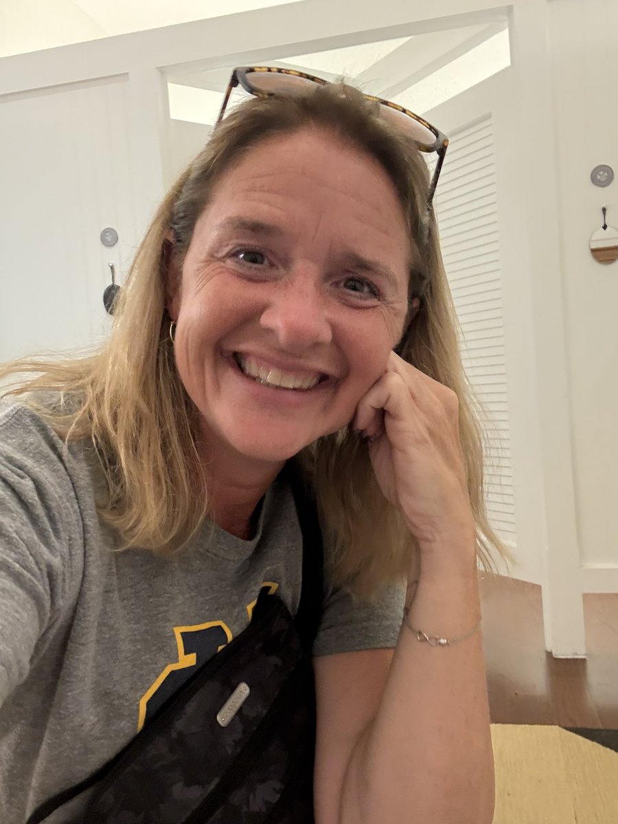 karrie_joy's tweet photo. Back to school shopping with my baby girl…..3 miles of mall, 4 hours, lots of dressing rooms, one Starbucks (not enough), 8 bags, zero fights and so many laughs 🛍️🤑🩷👑
#retailtherapy
#readytosleep
#sweetdreams
#alwayswithme
#chooseyou
#choosehappy https://t.co/NxR3tVe6LC
