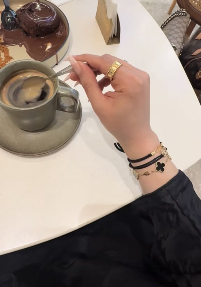 #فضفضه_مشاعر
على كثر مافي خاطري من عتاب ولوم ..
      حشمت الكلام وقلت يا جعلها خيره 💔