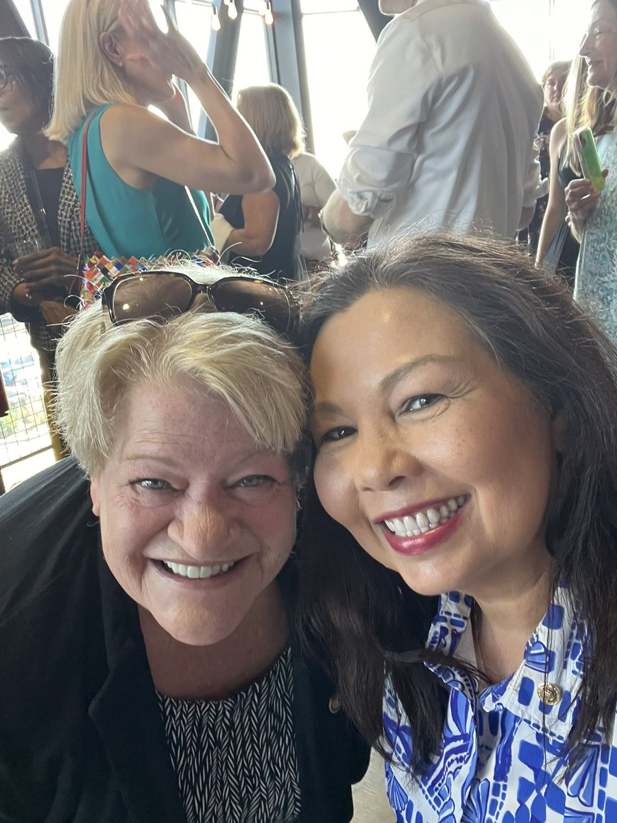 steinmetzHD87's tweet photo. It was such a wonderful experience joining my colleagues in meeting @SenDuckworth today and attend her town hall in Missouri’s 2nd Congressional District. Hearing her insights and passion firsthand was truly inspiring. #MO2 #HD87 #MOleg https://t.co/nKgU9hXVdo