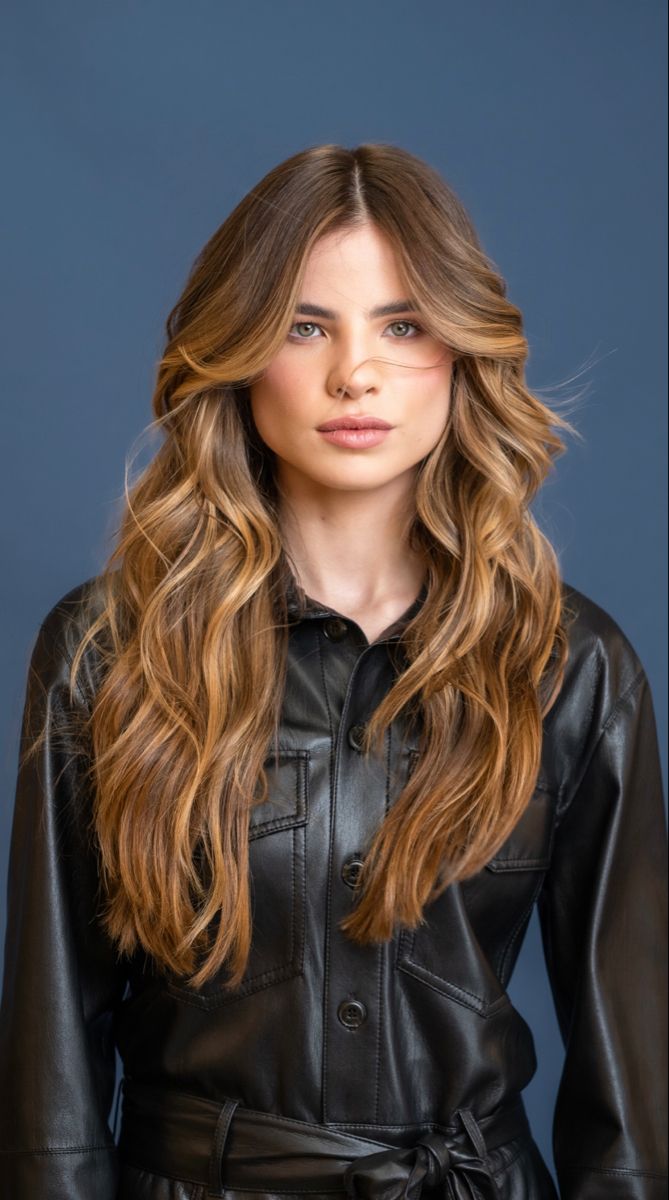 PMaratonando's tweet photo. Parabéns Giulia Be ! Hoje a cantora, compositora e atriz completando, 26 anos. 🥳🎂🎉
#FelizAniversárioGiuliaBe #GiuliaBe https://t.co/OE7PZjLcGX