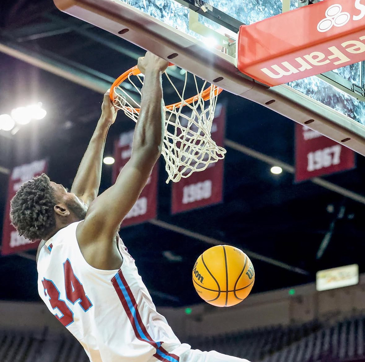 New Mexico State Men’s Basketball News (@nmstatembbnews) on Twitter photo Former Aggie Shakir Odunewu has signed with Division II California State Polytechnic University, Humboldt.
(Photo courtesy <a href="/NMStateAggies/">NM State Aggies</a>)
#AggieUp | #NoLimitsOnUs | #TeamFamilyBelieve | <a href="/nmsu/">New Mexico State</a> | <a href="/NMStateMBB/">NM State MBB</a> | <a href="/humboldtcalpoly/">Cal Poly Humboldt</a> Former Aggie Shakir Odunewu has signed with Division II California State Polytechnic University, Humboldt.
(Photo courtesy <a href="/NMStateAggies/">NM State Aggies</a>)
#AggieUp | #NoLimitsOnUs | #TeamFamilyBelieve | <a href="/nmsu/">New Mexico State</a> | <a href="/NMStateMBB/">NM State MBB</a> | <a href="/humboldtcalpoly/">Cal Poly Humboldt</a>
