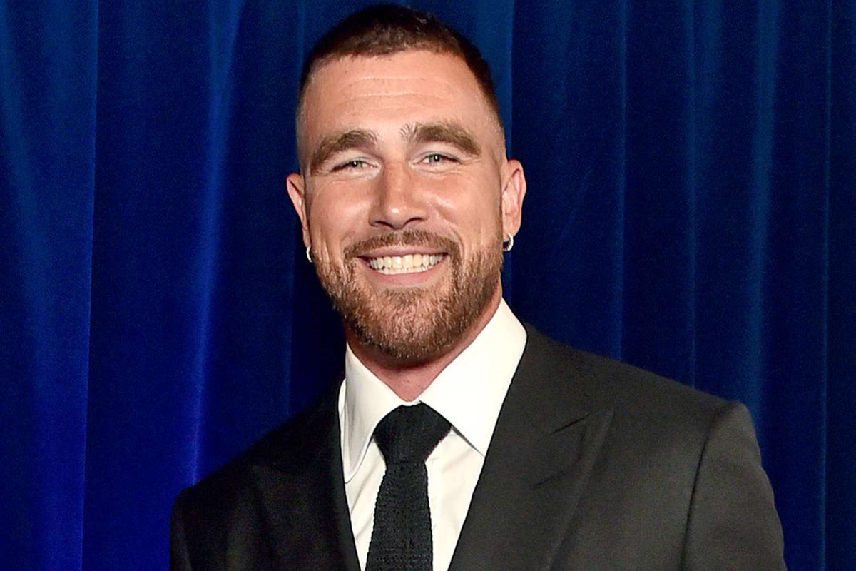 PopCrave's tweet photo. Travis Kelce describes ‘The Life of a Showgirl’ by Taylor Swift:

“It’s a lot more upbeat, fun pop. A complete 180 from songs on Tortured Poets.” https://t.co/2oCGkPq9Ex