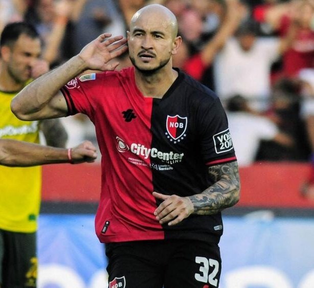 Nadie merecía más un gol que él y fue el de la clasificación a cuartos

Charly González, puro sacrificio