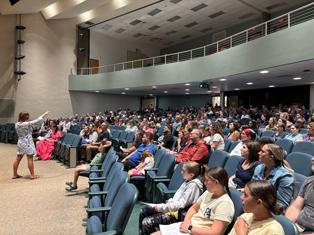 We had a full house for Session Two of our 6th Grade Orientation this evening! It’s always also much fun to welcome our incoming students and their families while helping them feel at home as they begin their journey with us on Buckeye Road. #OneEyer #EastPennPROUD