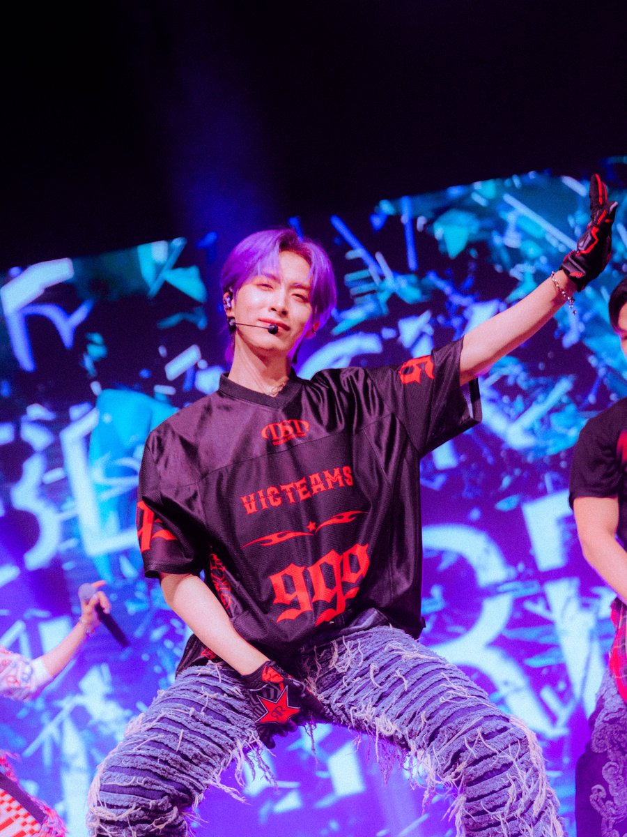 CiaraGlagola's tweet photo. ONEUS β in Cleveland
πΈ for @commonrevolt
#ONEUS #μμ΄μ€ #h_our_us #ONEUSincleveland @official_ONEUS https://t.co/bPDOaNjUMb